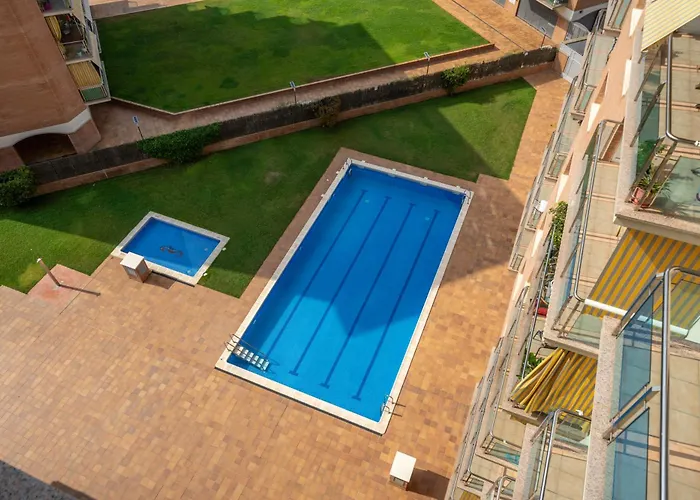 Апартаменты Homeholidaysrentals Viii