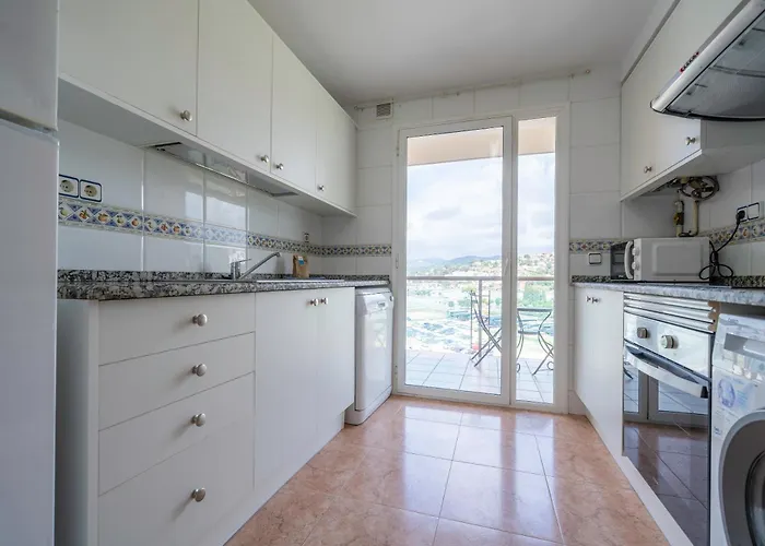 Апартаменты Homeholidaysrentals Viii *