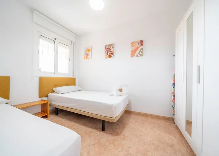 Апартаменты Homeholidaysrentals Viii *